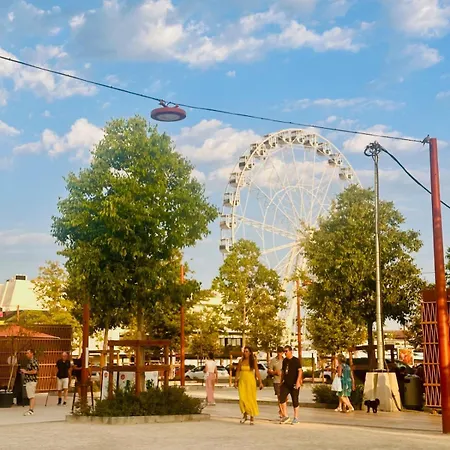 New Studio, Patio, Steps From La Croisette *