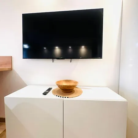 New Studio, Patio, Steps From La Croisette كان