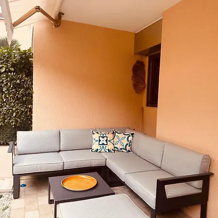 Appartamento New Studio, Patio, Steps From La Croisette
