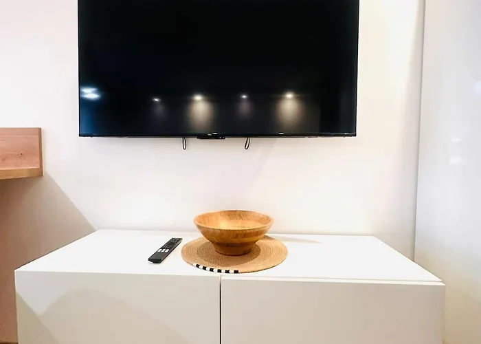 New Studio, Patio, Steps From La Croisette קאן