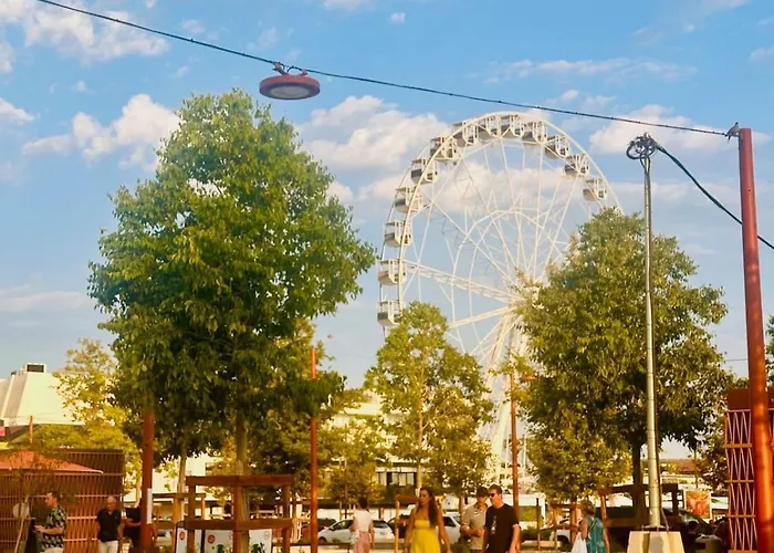 New Studio, Patio, Steps From La Croisette *