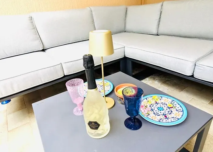 New Studio, Patio, Steps From La Croisette דירה קאן